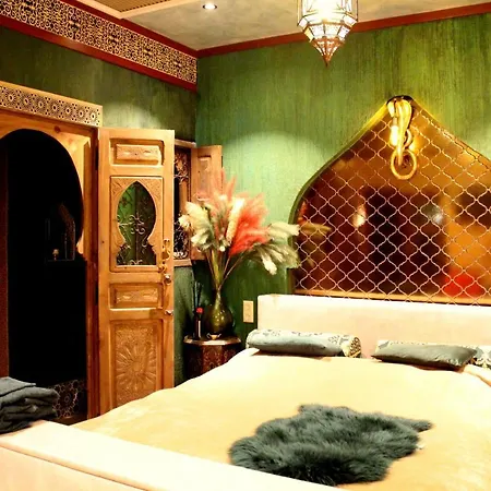 Agraba, 1001 Nights Couette-café Lomm