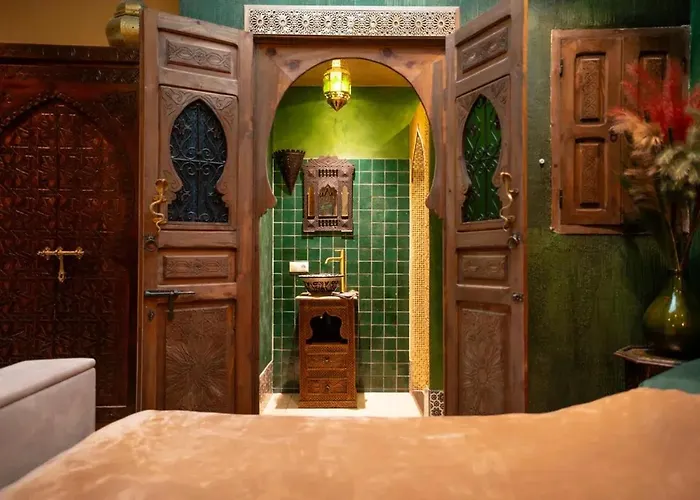 Agraba, 1001 Nights Lomm