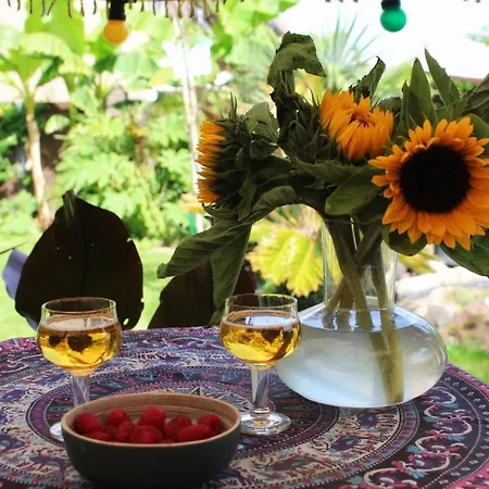 Agraba, 1001 Nights Lomm