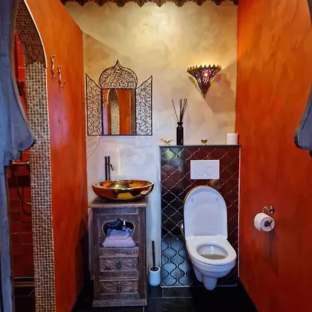 Bed & Breakfast Agraba, 1001 Nights Lomm