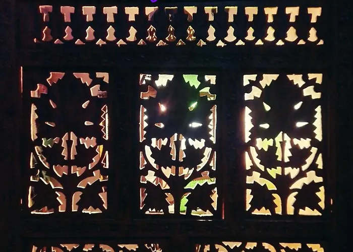 Agraba, 1001 Nights Lomm